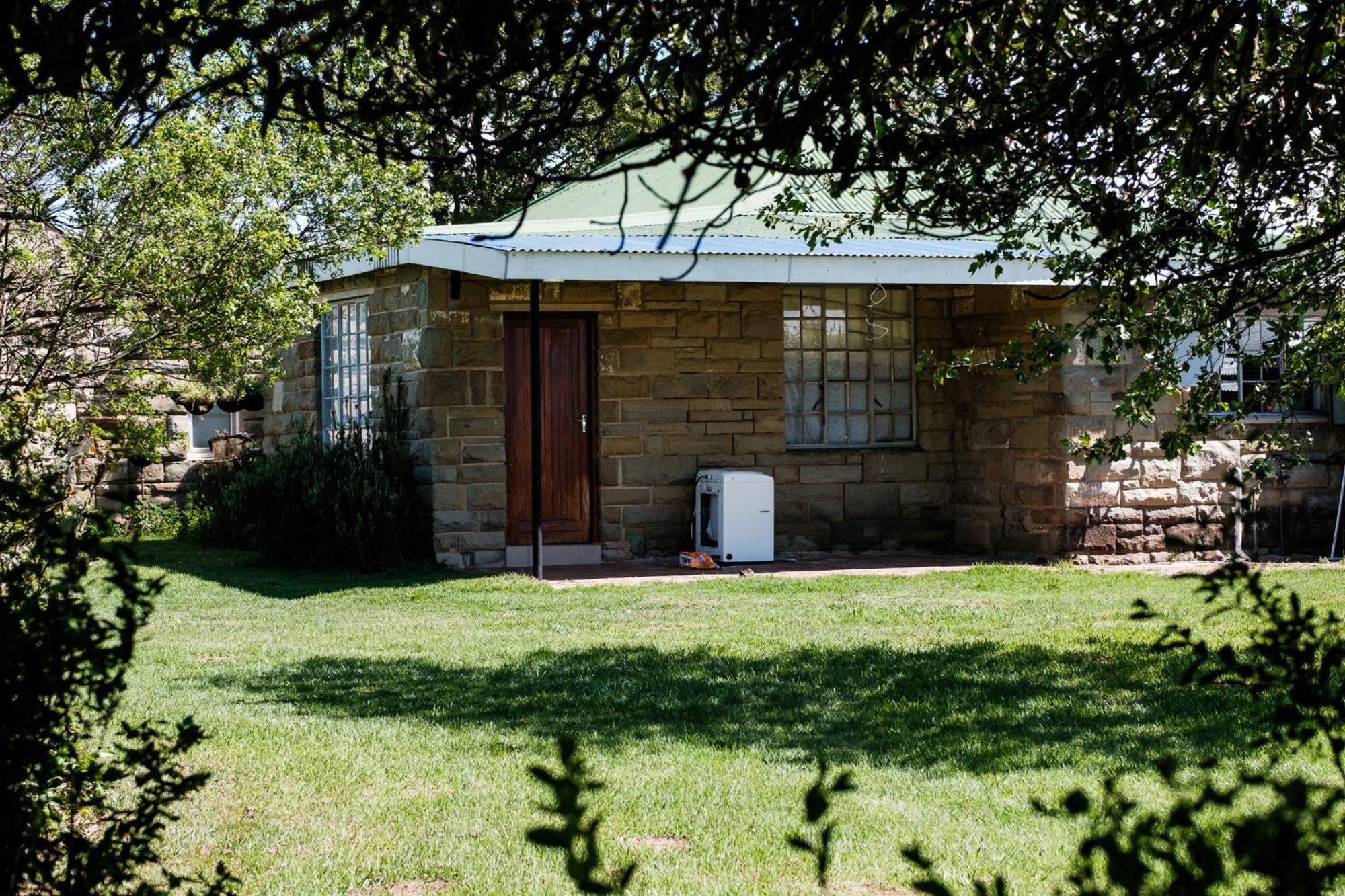 The Border Post, Bed And Breakfast Bergville Bagian luar foto