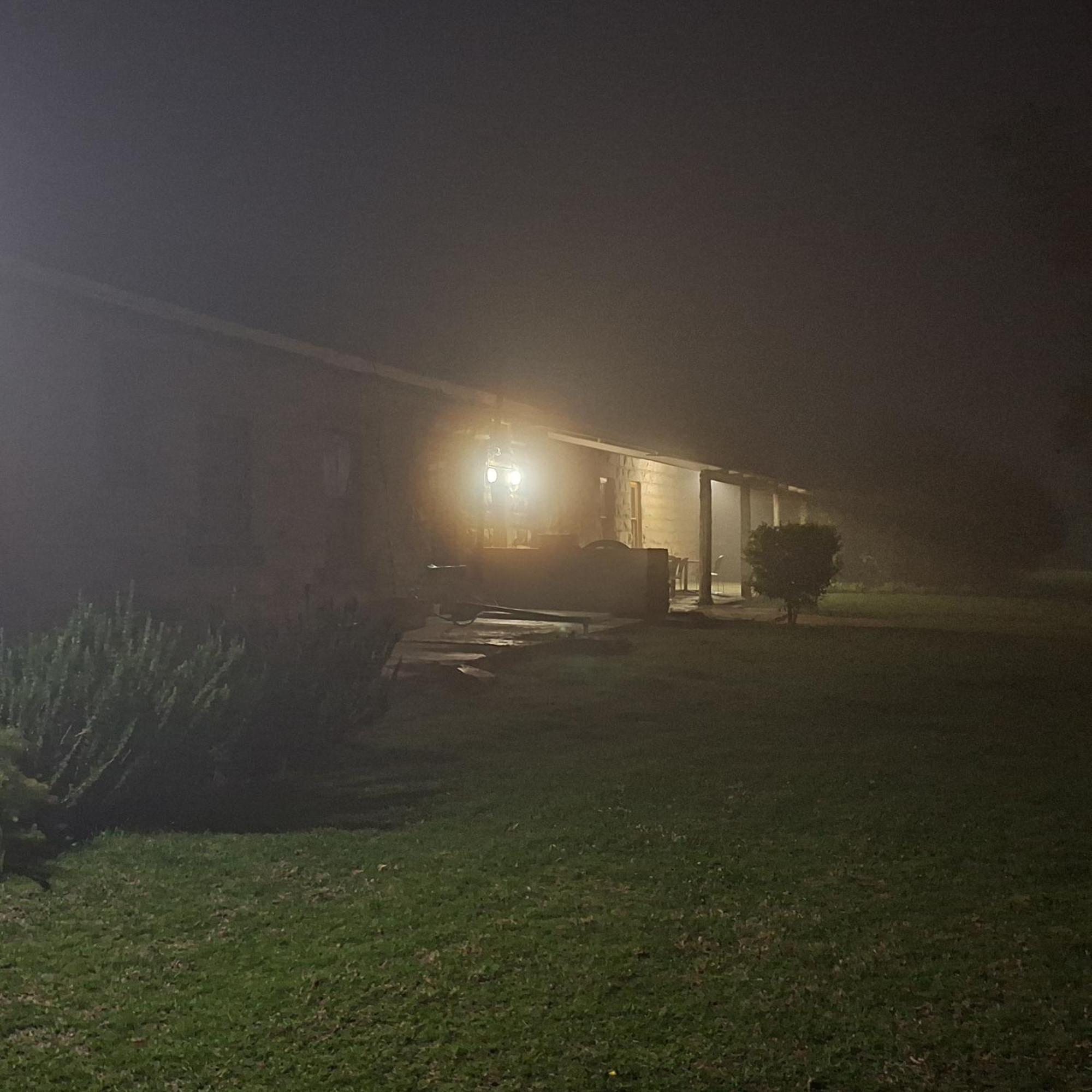 The Border Post, Bed And Breakfast Bergville Bagian luar foto
